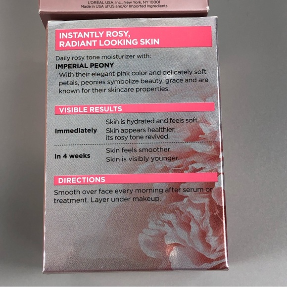 L’Oréal Paris Age Perfect Face Moisturizer and L’Oréal Paris Eye Make Remover - Picture 11 of 13